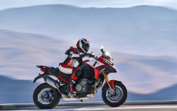 Ducati Multistrada V4 Pikes Peak 2022, Lebih Bertenaga dan Sporty 