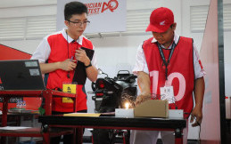 Bangga! Montir Lokal Harumkan Nama Indonesia di Level Asia Oceania