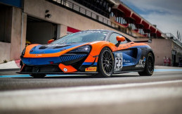 CEO McLaren Racing Zak Brown akan Balap GT4