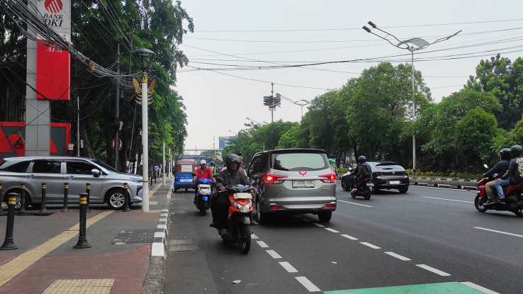 Masih Sering Berkendara Lawan Arus? Ini Kerugian yang Bisa Kamu Timbulkan, Sob