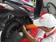Antara Kelebihan dan Kekurangan Oli Mesin, Apa Efeknya?