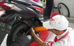 Antara Kelebihan dan Kekurangan Oli Mesin, Apa Efeknya?