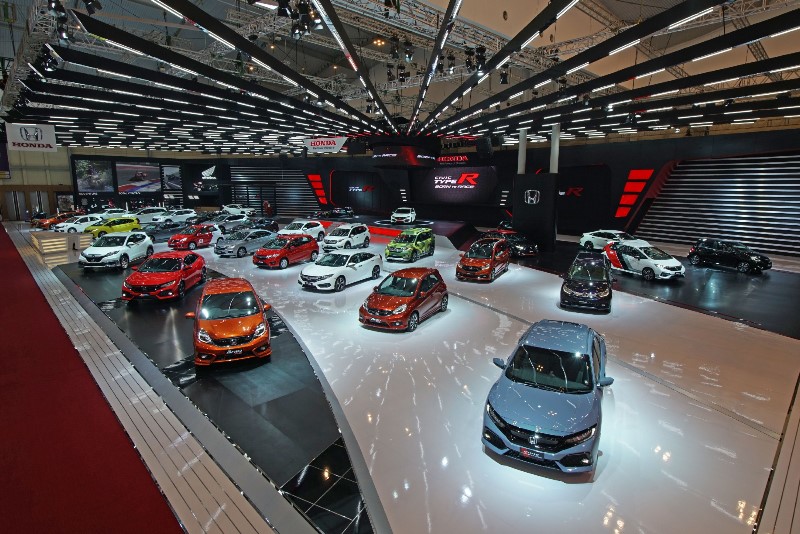 Honda Luncurkan Edisi Spesial Brio dan HR-V di GIIAS 2017