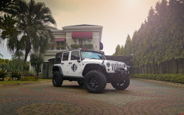 Ini Jadinya Kalau Dokter Anak Modifikasi Jeep Wrangler Sport Unlimited