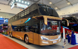 Karoseri Tentrem Pajang Bus Double Decker, punya Kursi Sleeper