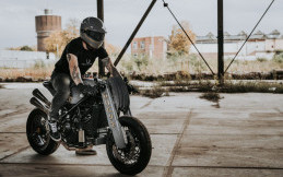 Modifikasi Ducati Monster Café Racer 