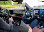 Makin Canggih! Fitur Lepas Setir BMW Highway Assistant Sudah Tembus 200 Juta Kilometer
