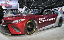 Toyota Luncurkan Camry Versi Balapan NASCAR