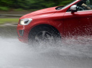 Mengenal Fenomena Aquaplaning dan Langkah Penyelamatan Saat Kendaraan Tergelincir