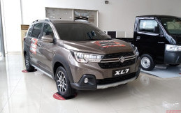 Beli Mobil Suzuki dapat Motor, Smartphone hingga Emas