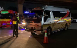 15 Travel Gelap Coba Keluar Jakarta Berhasil Diamankan dan Ditindak