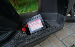 Agar Usia Pakai Awet, Begini Cara Perlakukan Aki atau Baterai Sepeda Motor