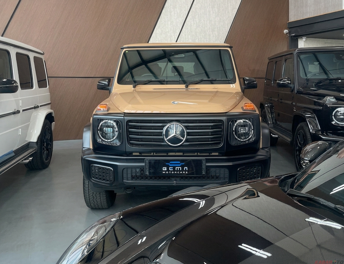 Mercedes-Benz G-500 Edisi Langka dan Land Rover Defender Octa Edition One Mejeng di GEMA Motorcars