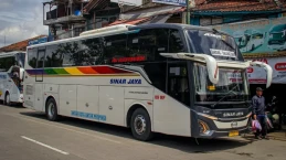 Kelangkaan Solar Paksa PO Sinar Jaya Lintas Jawa-Sumatera Lakukan Penyesuaian Jadwal!