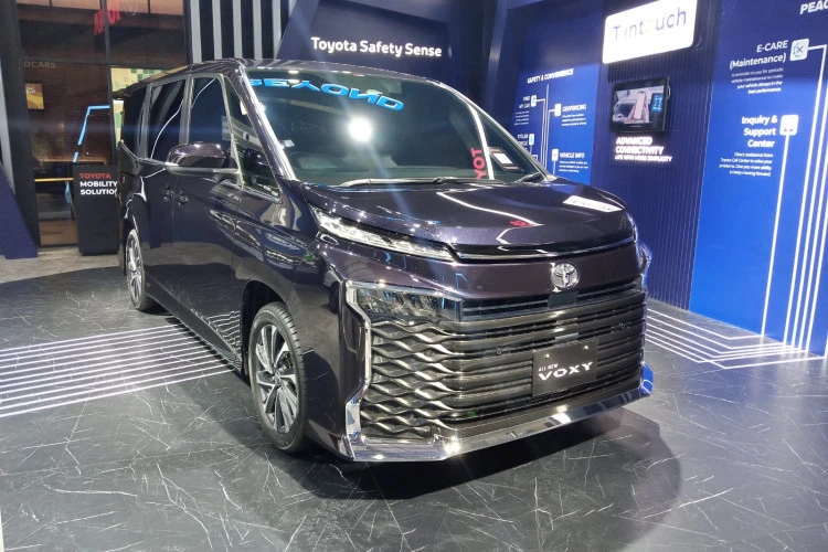 Toyota Nav1 dan Noah Akan Impor dari Taiwan ke Jepang