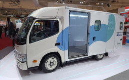 Truk Listrik Hino Dutro Z EV Jadi Perhatian Pengunjung GIIAS 2022, Berikut Spesifikasinya