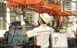 Menuju Euro4, Ini Persiapan Hino Untuk Produksi Bus dan Truk