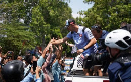 Jelang MotoGP Mandalika 2023, Para Pembalap Pawai Keliling Kota