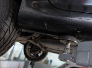 Dongkrak Mobil Jangan Asal, Ini Tipsnya!