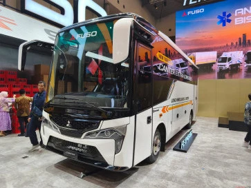 Canter Extra Long Bus Meluncur, Sasis Lebih Panjang untuk Pariwisata