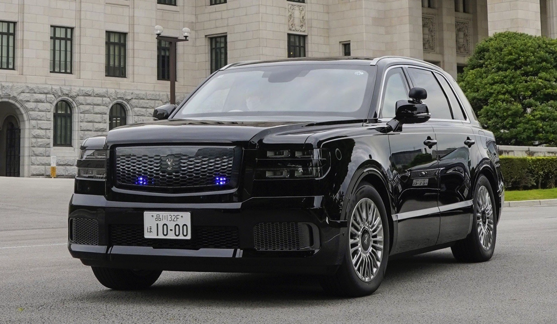 Kepoin Toyota Century 2026 yang Dipakai Perdana Menteri Jepang, Sultan Mode On Nih!
