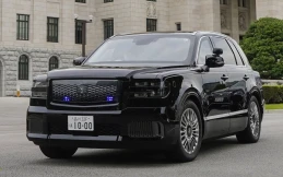 Kepoin Toyota Century 2026 yang Dipakai Perdana Menteri Jepang, Sultan Mode On Nih!