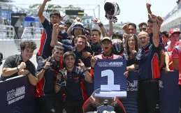 Ramadhipa Rebut Kemenangan di FIM Moto3 Junior World Championship Estoril