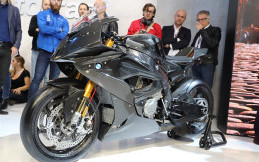 BMW Pamerkan Motor Sport Exclusive HP4 Race di Milan