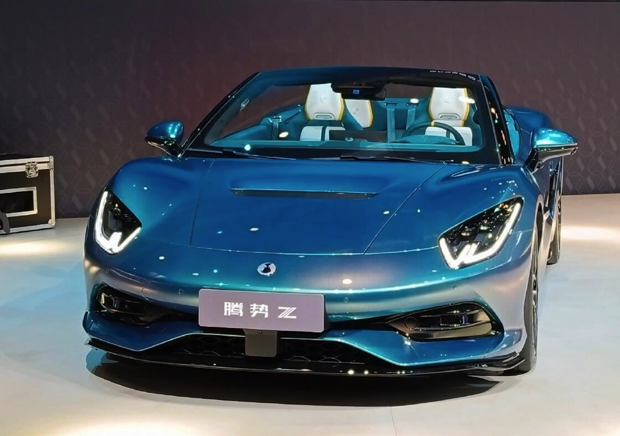 Bocor! Denza Z Muncul di Jalan, Convertible Listrik Ini Kejar 100 Kpj dalam 2 Detik