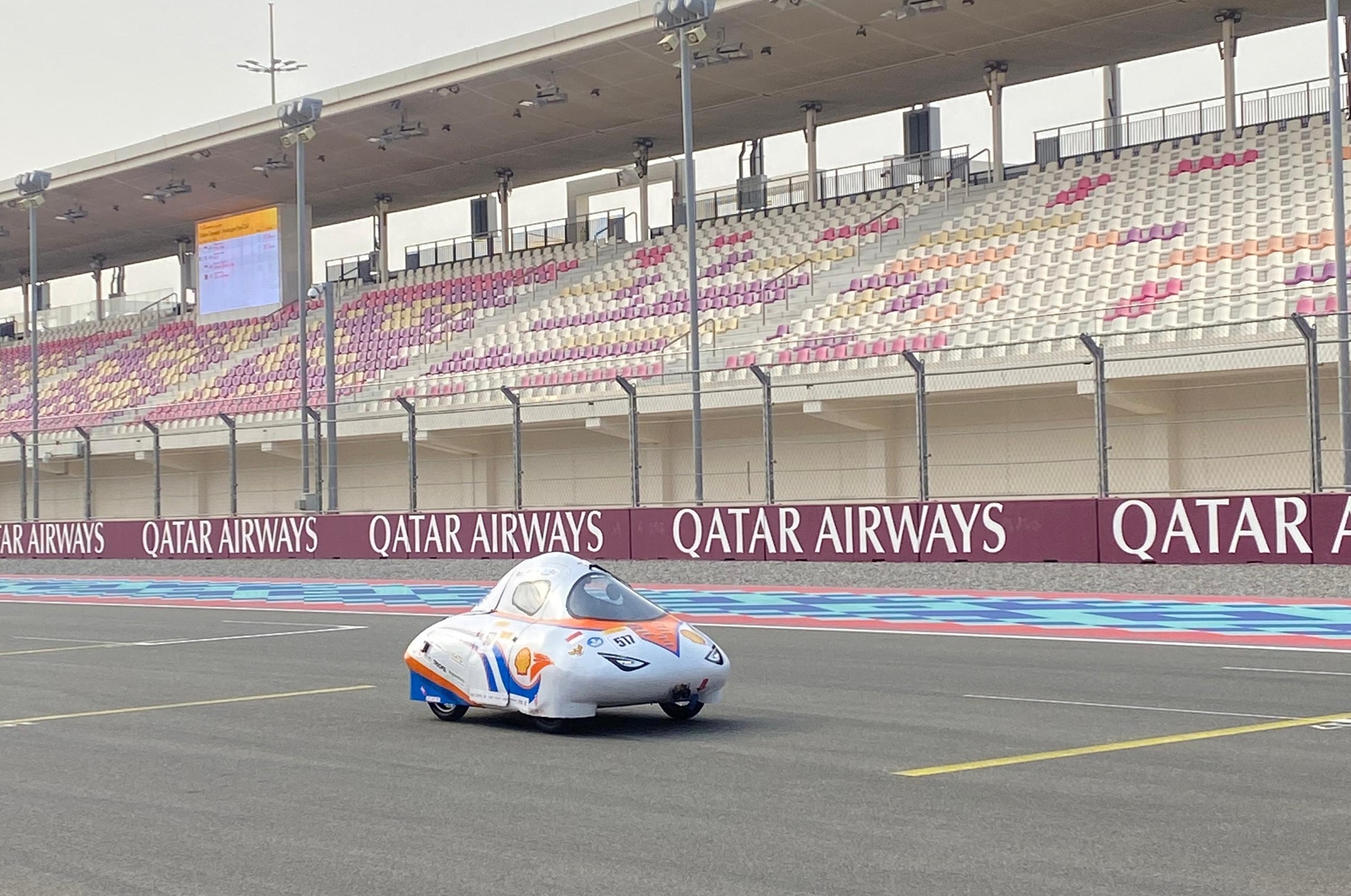 Mobil Garuda Universitas Negeri Yogyakarta Podium 1 di Kejuaraan Ini