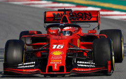 Charles Leclerc dapat Hadiah Ferrari SF90