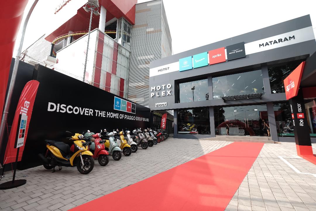Resmikan Diler Mataram Jelang Balap Mandalika, Piaggio Group Hadirkan Pembalap Aprilia MotoGP