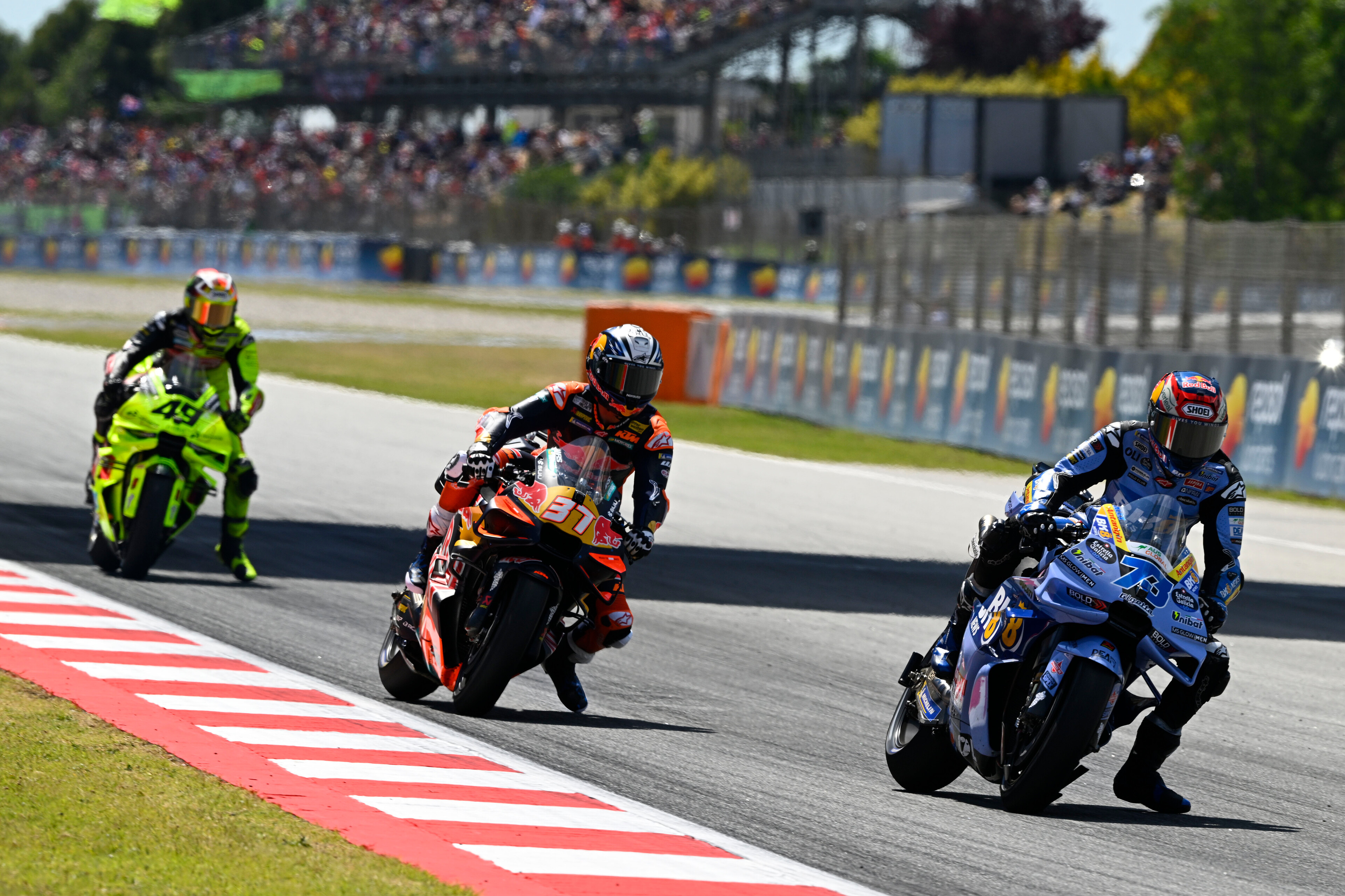 Hasil Sprint Race MotoGP Catalunya 2026: Duel Sengit Alex Marquez dan Pedro Acosta