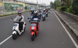 Cara Honda Memperkenalkan Motor Listrik EM1 e: ke Masyarakat