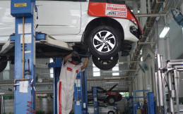 Nikmati Program Akhir Tahun Perawatan Toyota Safe December