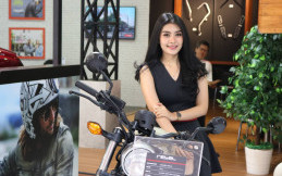 Foto SPG Yang Menghiasi Telkomsel IIMS 2019