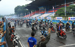 Ribuan Rider Suzuki Padati Sirkuit Sentul