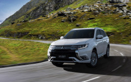 Mitsubishi Luncurkan Dua Amunisi Baru di Geneva Motor Show 2018
