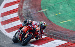 Enea Bastianini Kesal dengan Aleix Espargaro di Balapan Terakhir MotoGP 2024