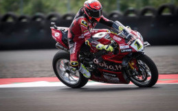 Hasil Race 1 WSBK Mandalika 2023: Alvaro Bautista Raih Kemenangan, Yamaha Double Podium