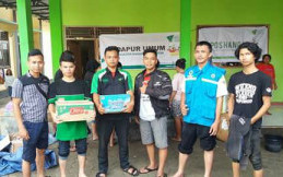 Lewat Dompet Dhuafa HVC dan Komunitas Motor di Brebes Beri Bantuan Untuk Korban Banjir 