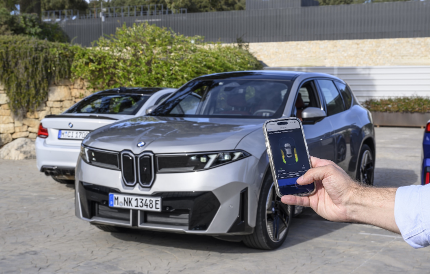 Canggih, Mobil Listrik BMW iX3 Punya Otak Pintar dan Bisa Diajak Ngobrol Layaknya Manusia