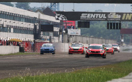 Keseruan Jelang Final One Make Race ISSOM 2024