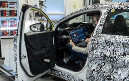 Nissan Gandeng Monolith, Percepat Pengembangan Mobil Lewat AI