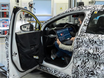 Nissan Gandeng Monolith, Percepat Pengembangan Mobil Lewat AI