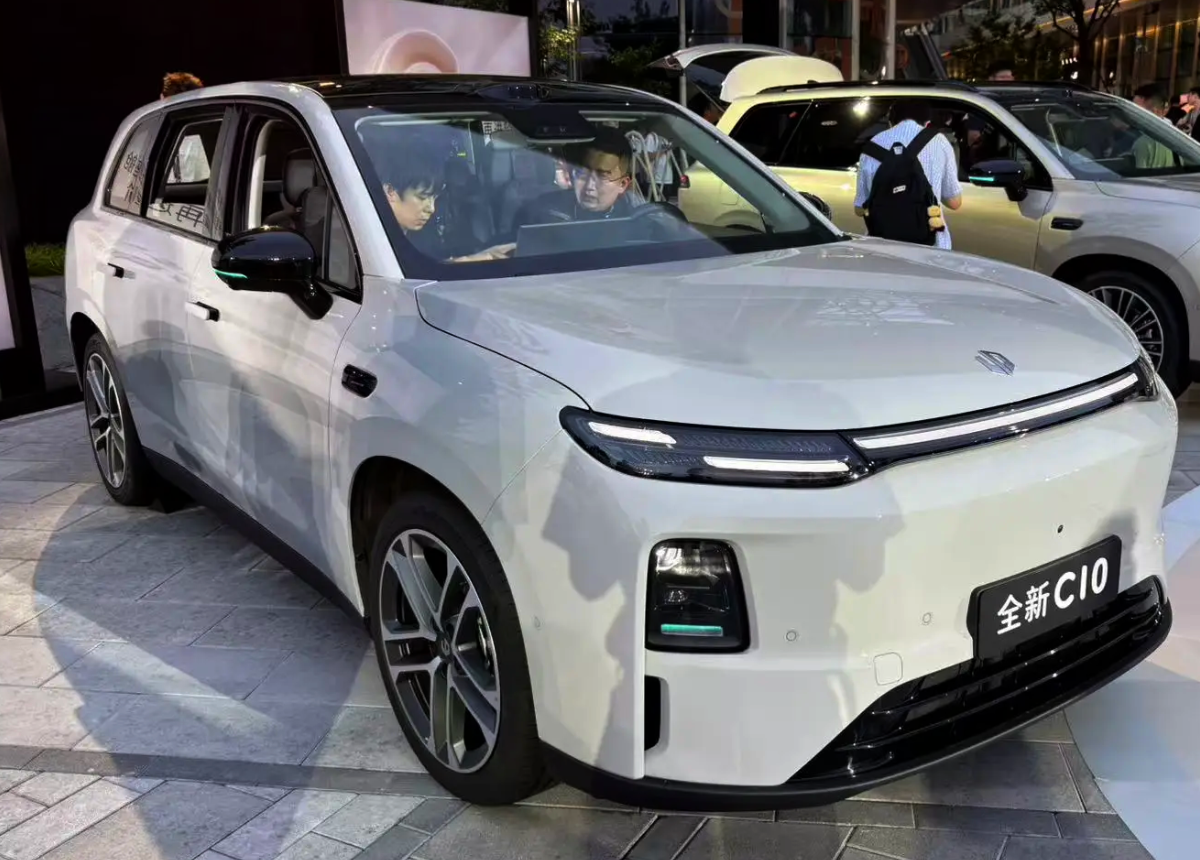 Leapmotor Tebar 3 Model Baru, C10, C11, C16 Harga Mulai Rp330 Jutaan