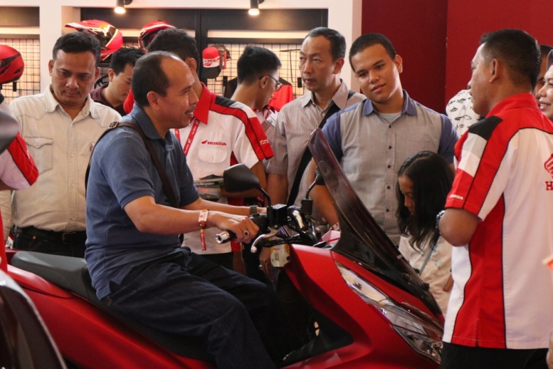 Sepeda Motor Honda Terjual 911 Unit Selama IIMS Berlangsung