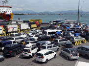 Jangan Salah, Ini Aturan Penyebrangan Mobil dan Motor di Pelabuhan Selama Libur Nataru