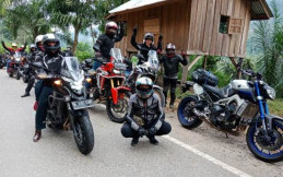 Pengguna BigBike Honda Rasakan Ketangguhan Motor di Jalur Sumatera 