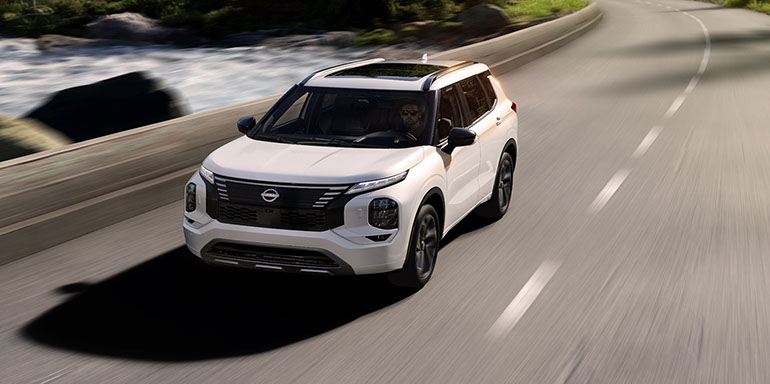 Aliansi Mitsubishi Nissan, Lahirkan Rogue PHEV dan Navara